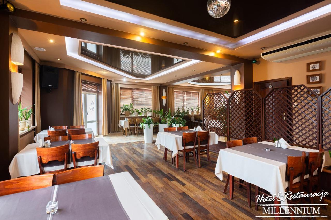 Hotel Millennium Przasnysz Buitenkant foto