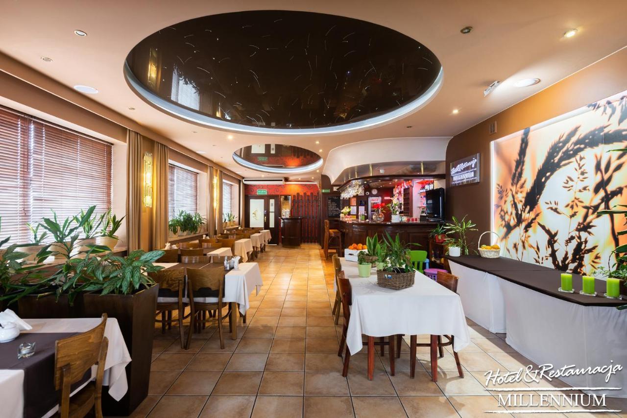 Hotel Millennium Przasnysz Buitenkant foto