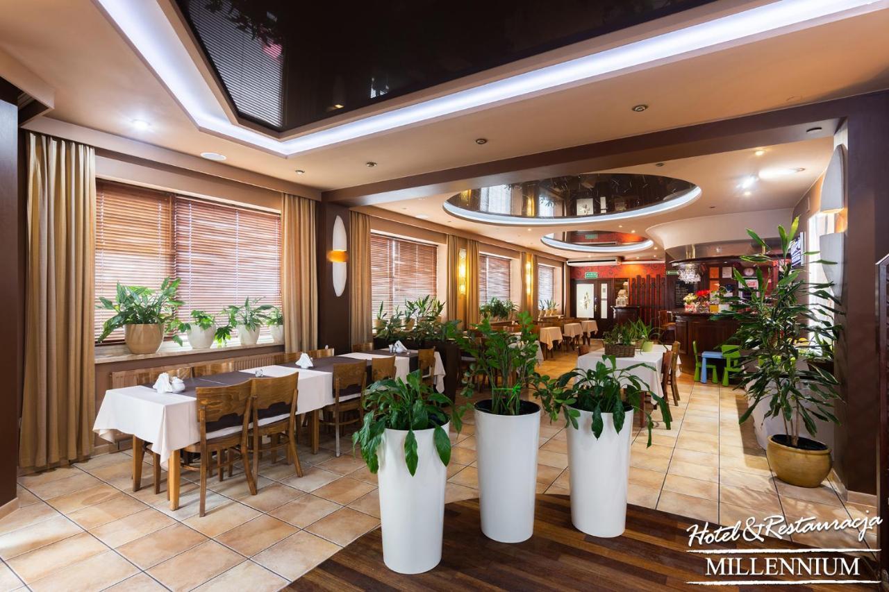 Hotel Millennium Przasnysz Buitenkant foto