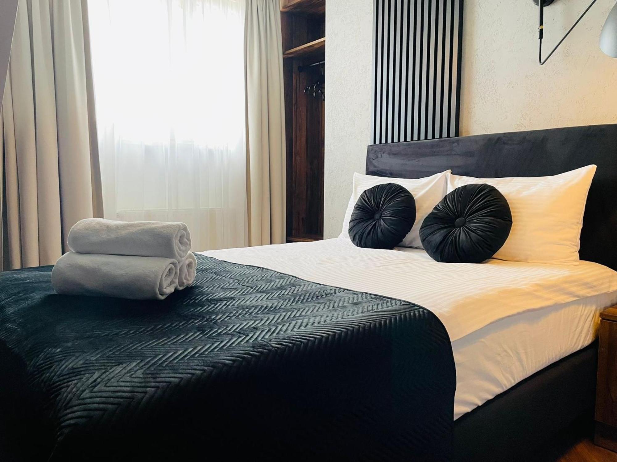 Hotel Millennium Przasnysz Buitenkant foto